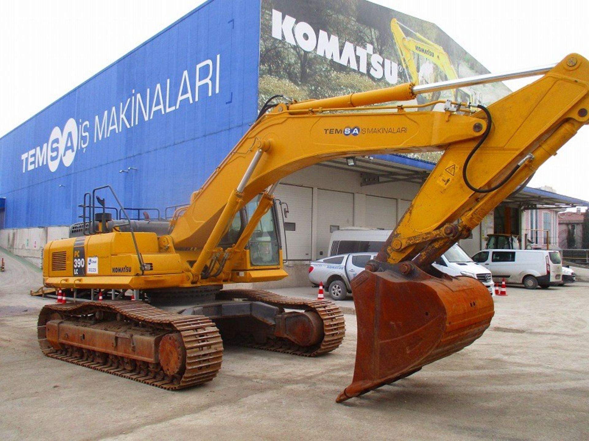 Komatsu PC390:C-8MO Tracked Excavator - Image 5 of 18