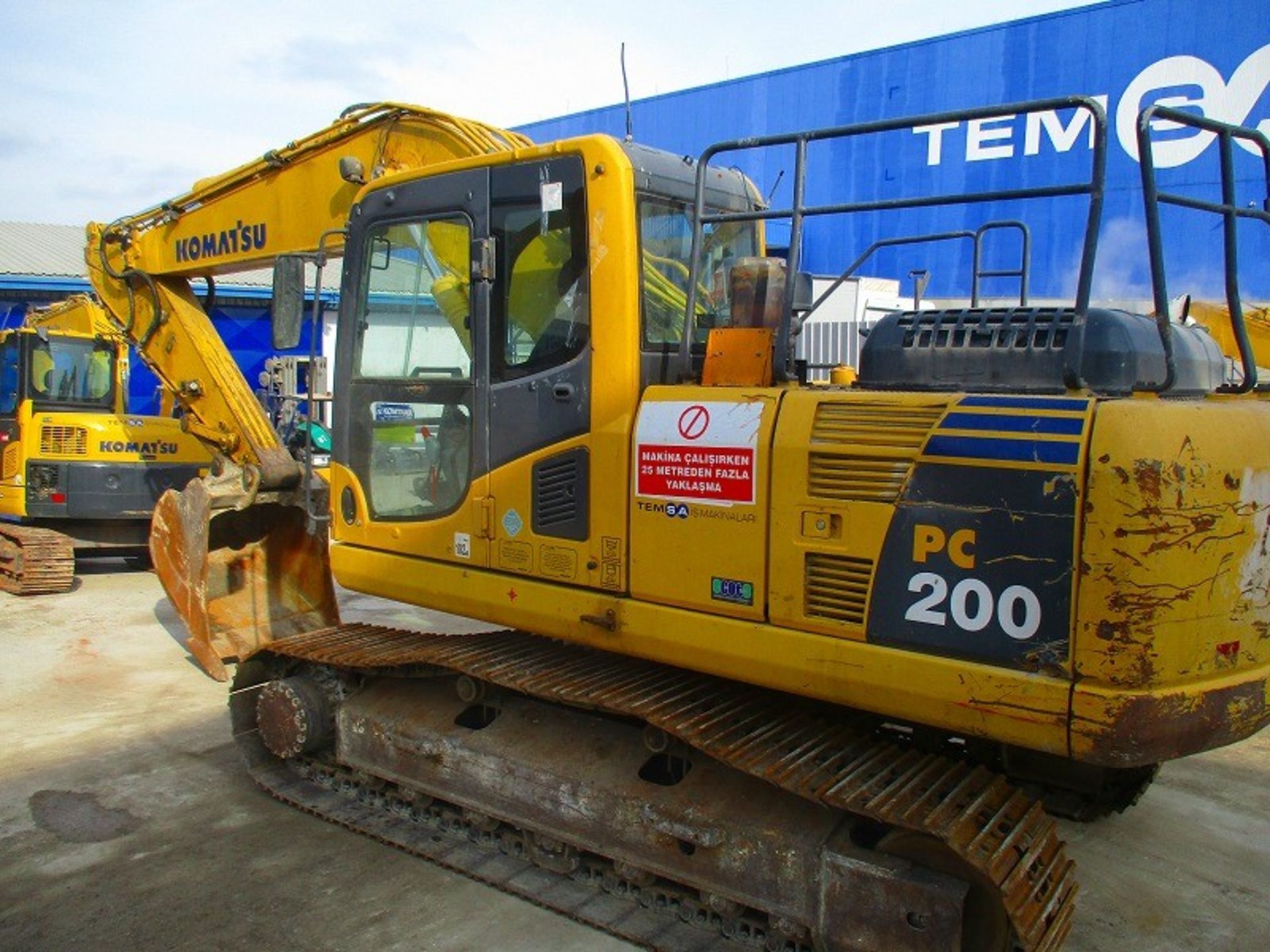 Komatsu PC200-8 Tracked Excavator - Image 2 of 12