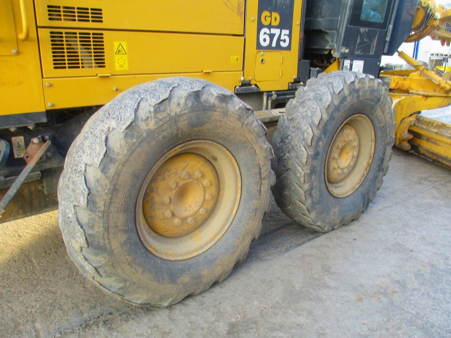 Komatsu GD675-5 Motor Grader - Image 11 of 15