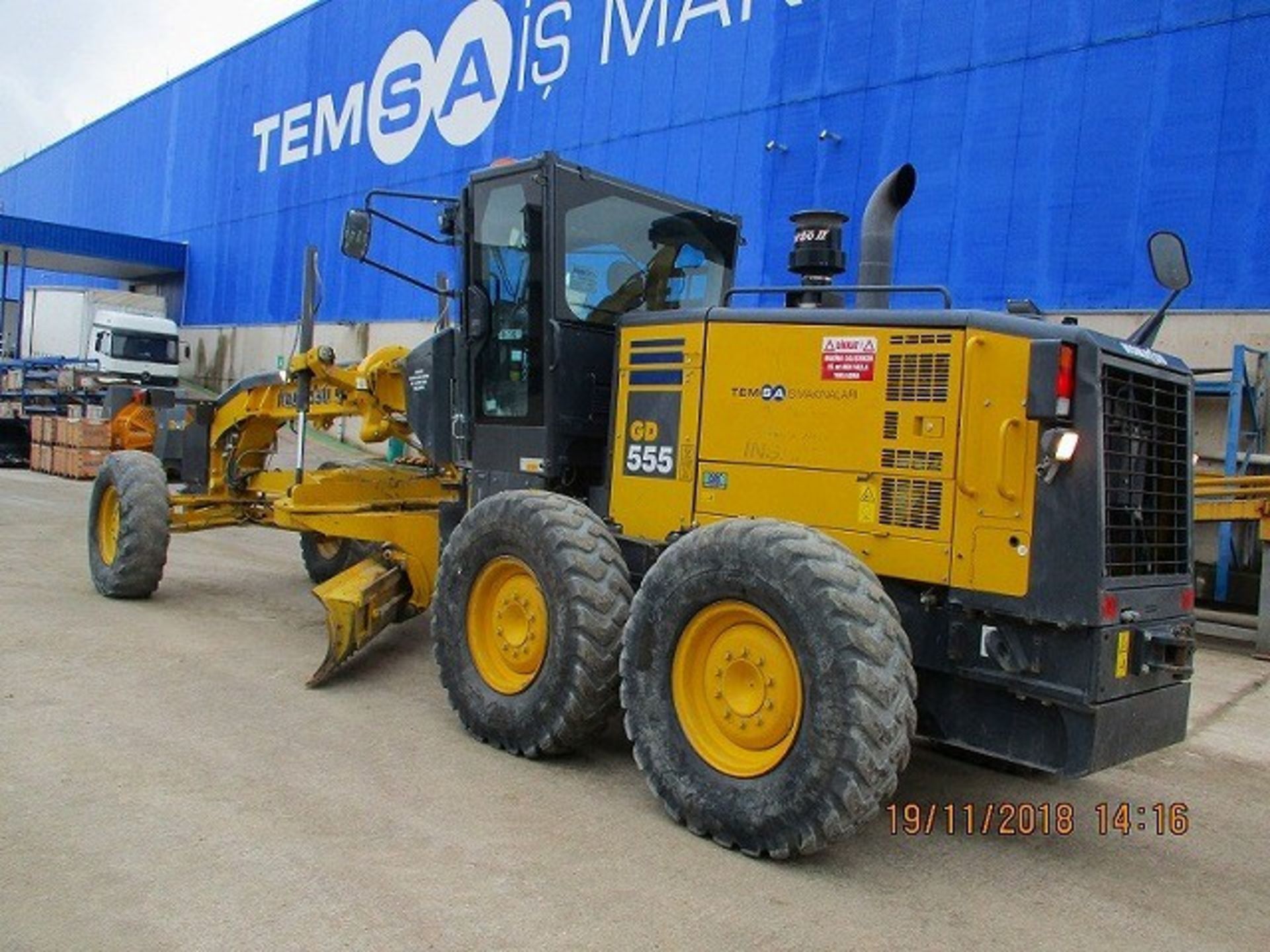 Komatsu GD555-5 Motor Grader - Image 3 of 31