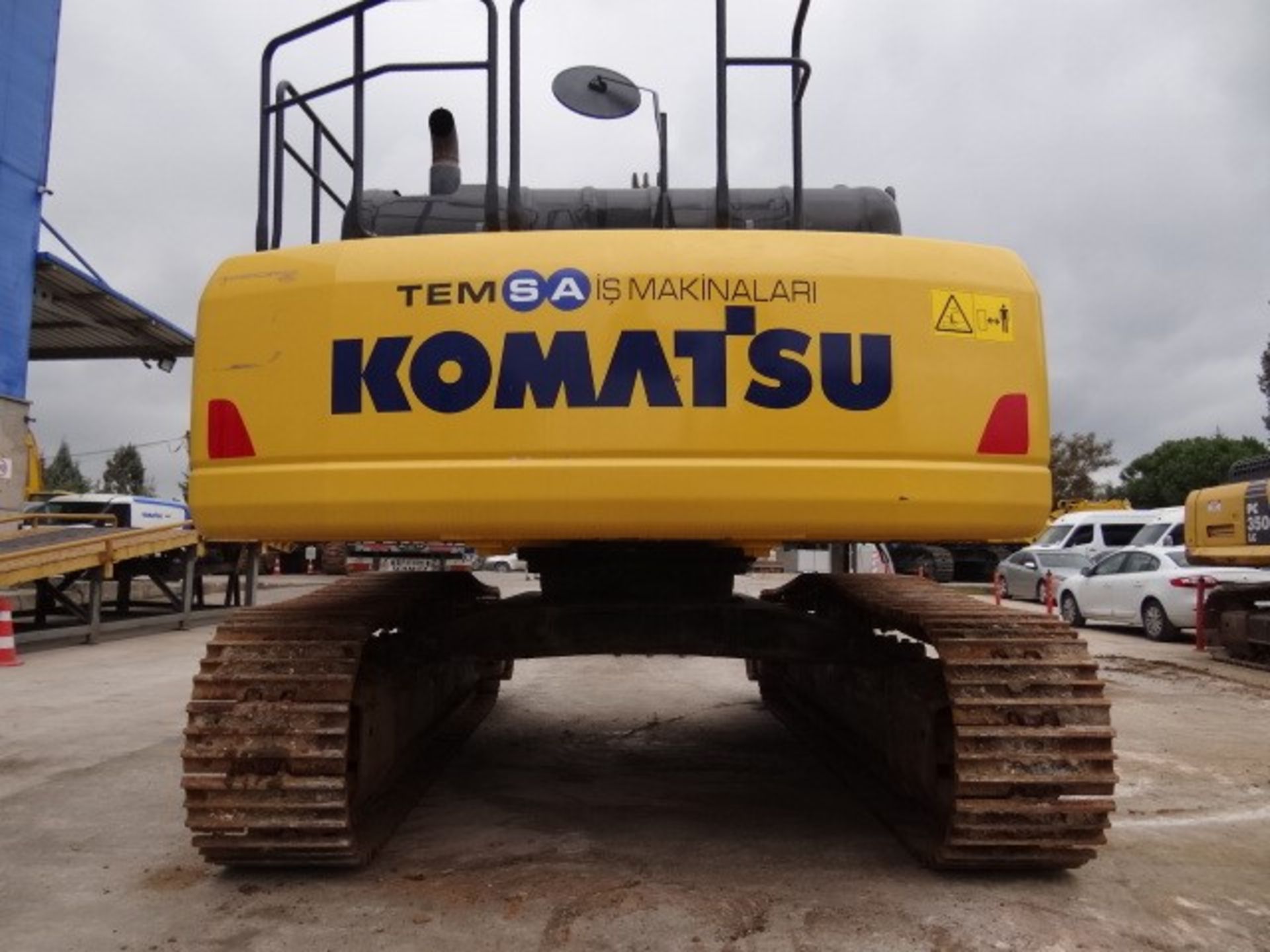 Komatsu PC390LC-8MO Tracked Excavator - Image 3 of 11