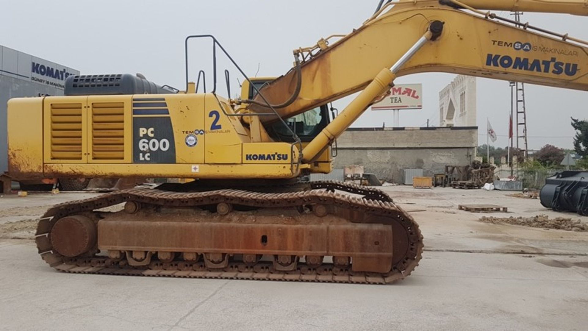 Komatsu PC600LC-8EO Tracked Excavator - Image 2 of 12