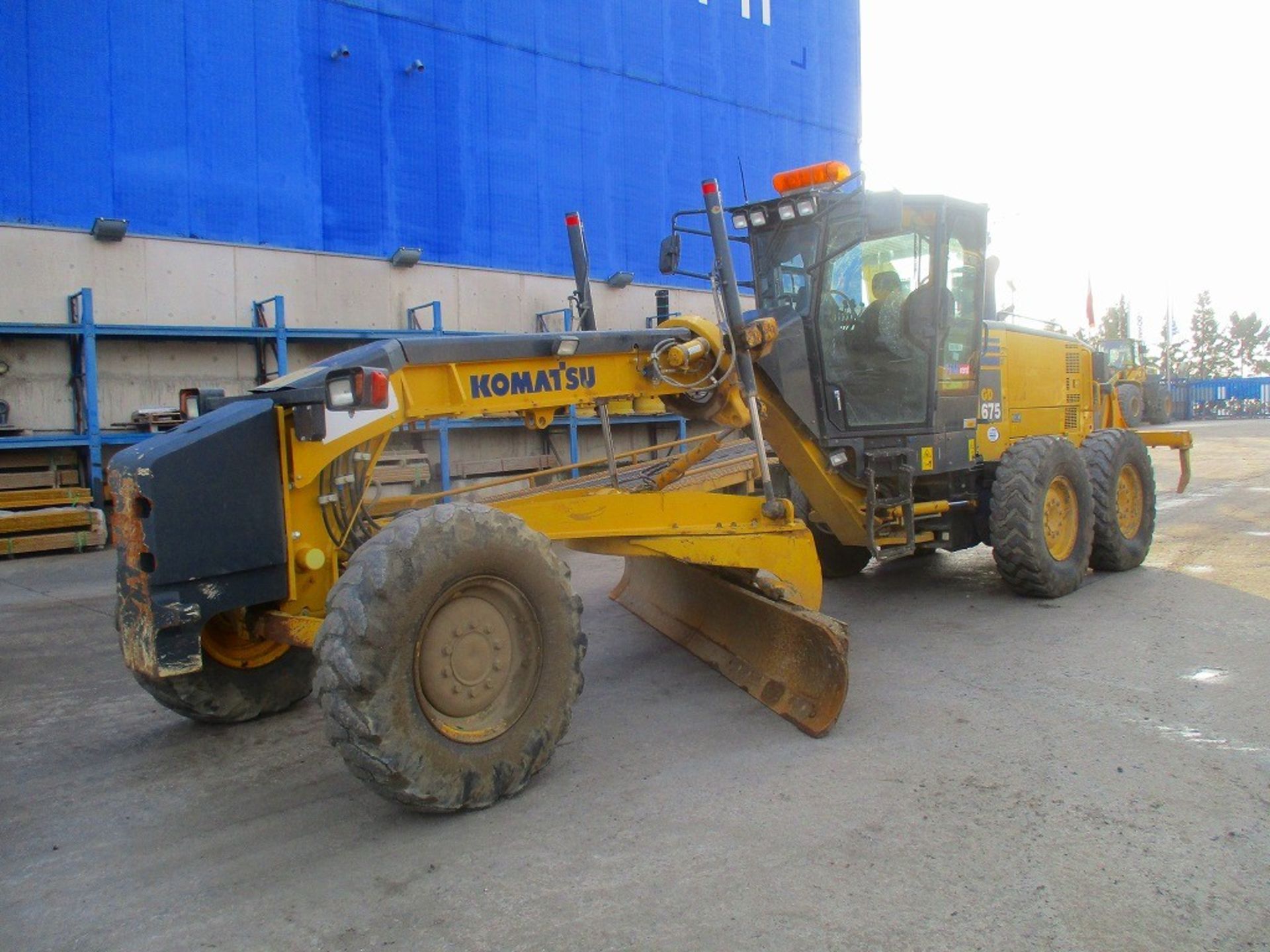 Komatsu GD675-5 Motor Grader - Image 5 of 15