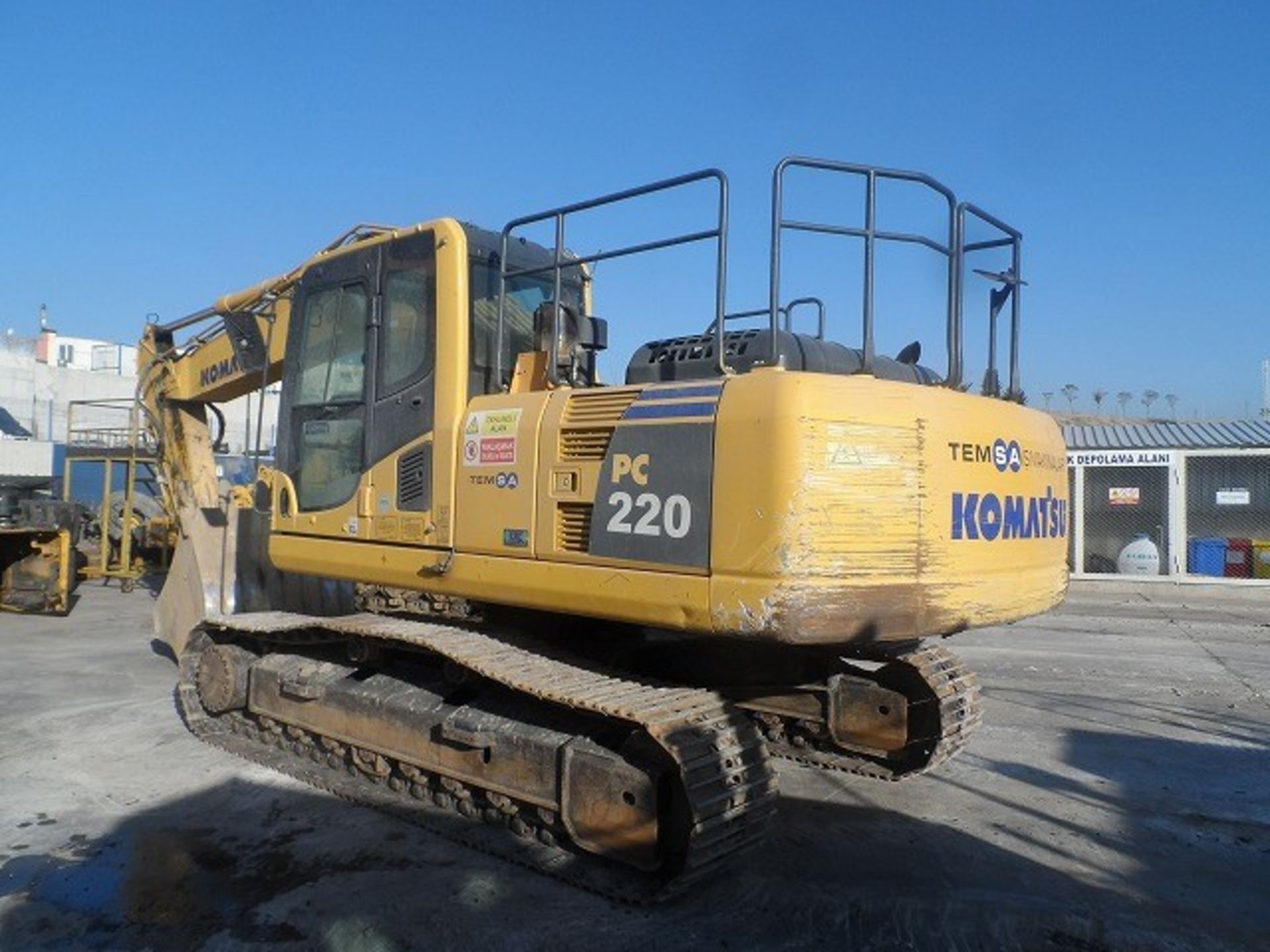 Komatsu PC220-8 Tracked Excavator - Image 4 of 34