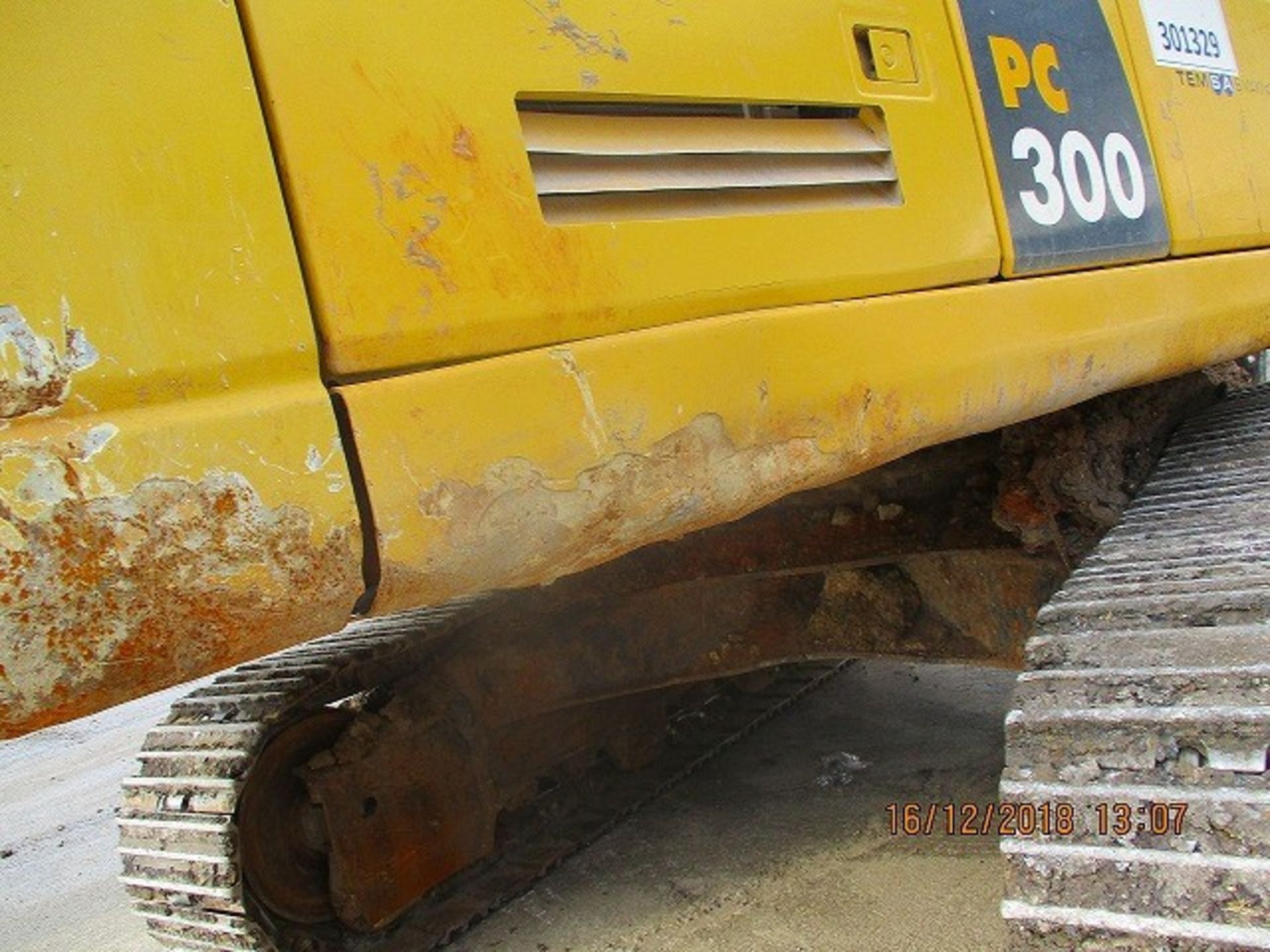 Komatsu PC300-8 Tracked Excavator - Image 10 of 31