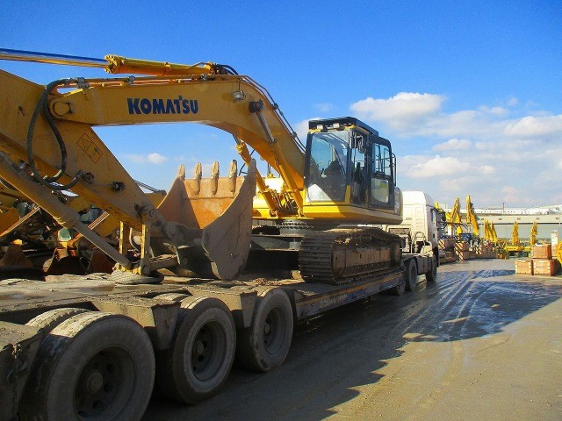 Komatsu PC350LC-8 Tracked Excavator