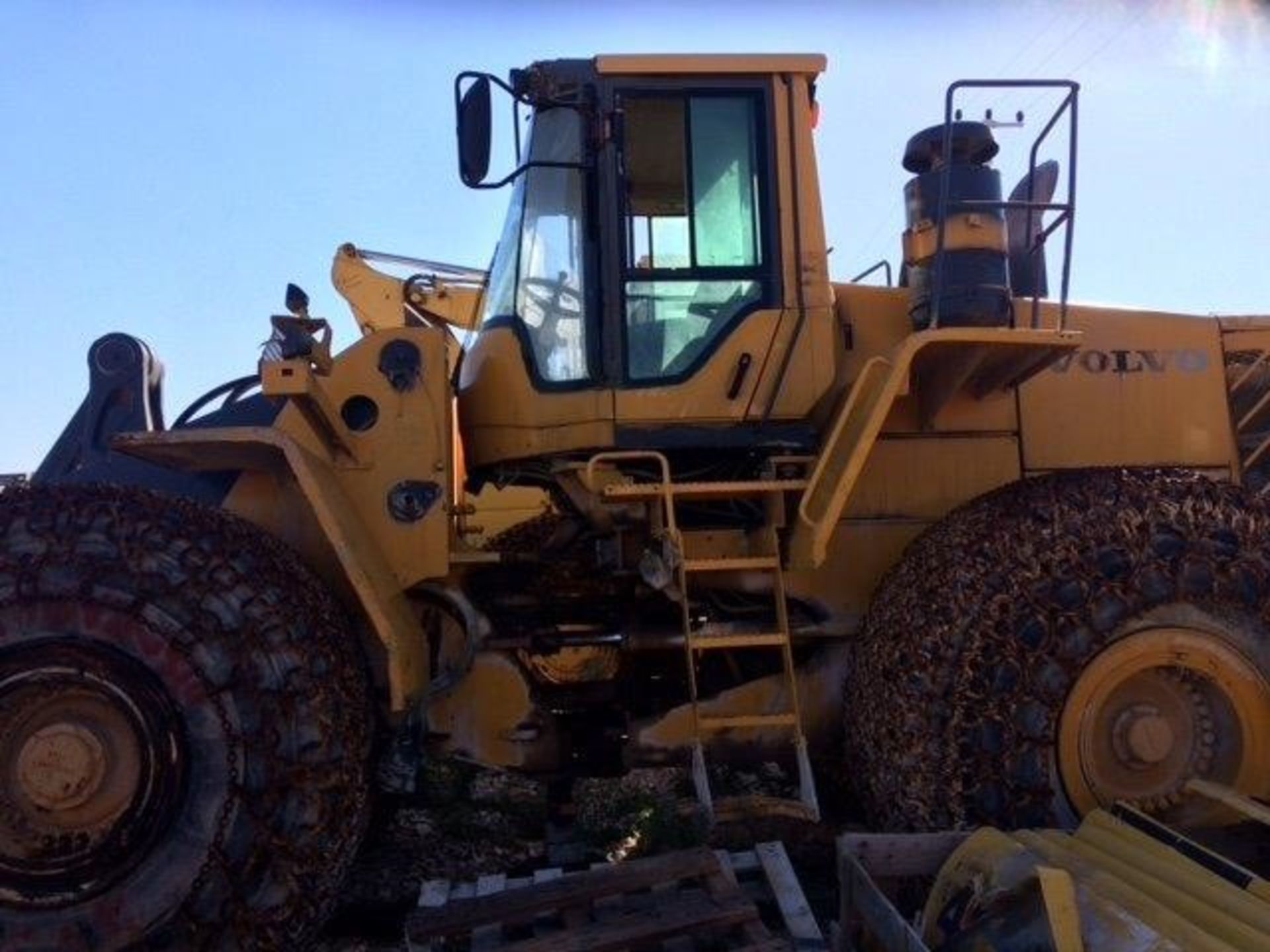 Volvo L220F Wheeled Loader - Image 6 of 8