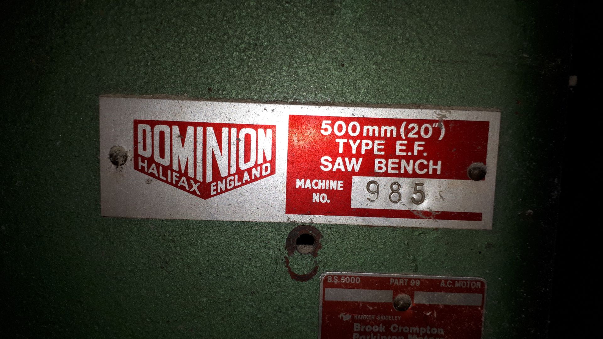 Dominion 500mm type E.F saw bench, Machine number 985. *To be disconnected by qualified engineer - Image 3 of 3