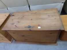 A Stained Modern Pine Blanket/Toy/Storage Chest with Hinged Lid 82cm (est £20-£40)