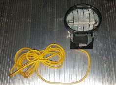 Defender halogen light 110 volt tube. 5 metre cable Unused