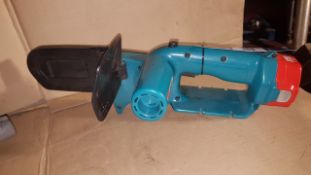 Makita UC12OD Cordless chainsaw 12 volt 150 MM bar Used