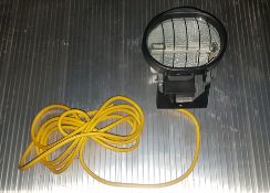 Defender halogen light 110 volt tube. 5 metre cable Unused