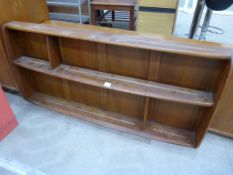 An Ercol Style Oak (?) Hanging Display Shelf/Plate Rack 106cm (unlabelled) (est £30-£50)