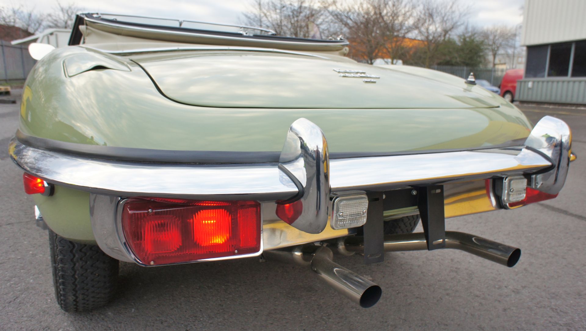 1970 JAGUAR E TYPE SERIES 2 OTS BARE METAL RESTORATION - Image 10 of 38