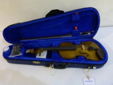 * A Stentor Student 3/4 Violin in bespoke fitted violin hard case (RRP £125)