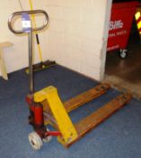 Unbadged hand hydraulic pallet truck