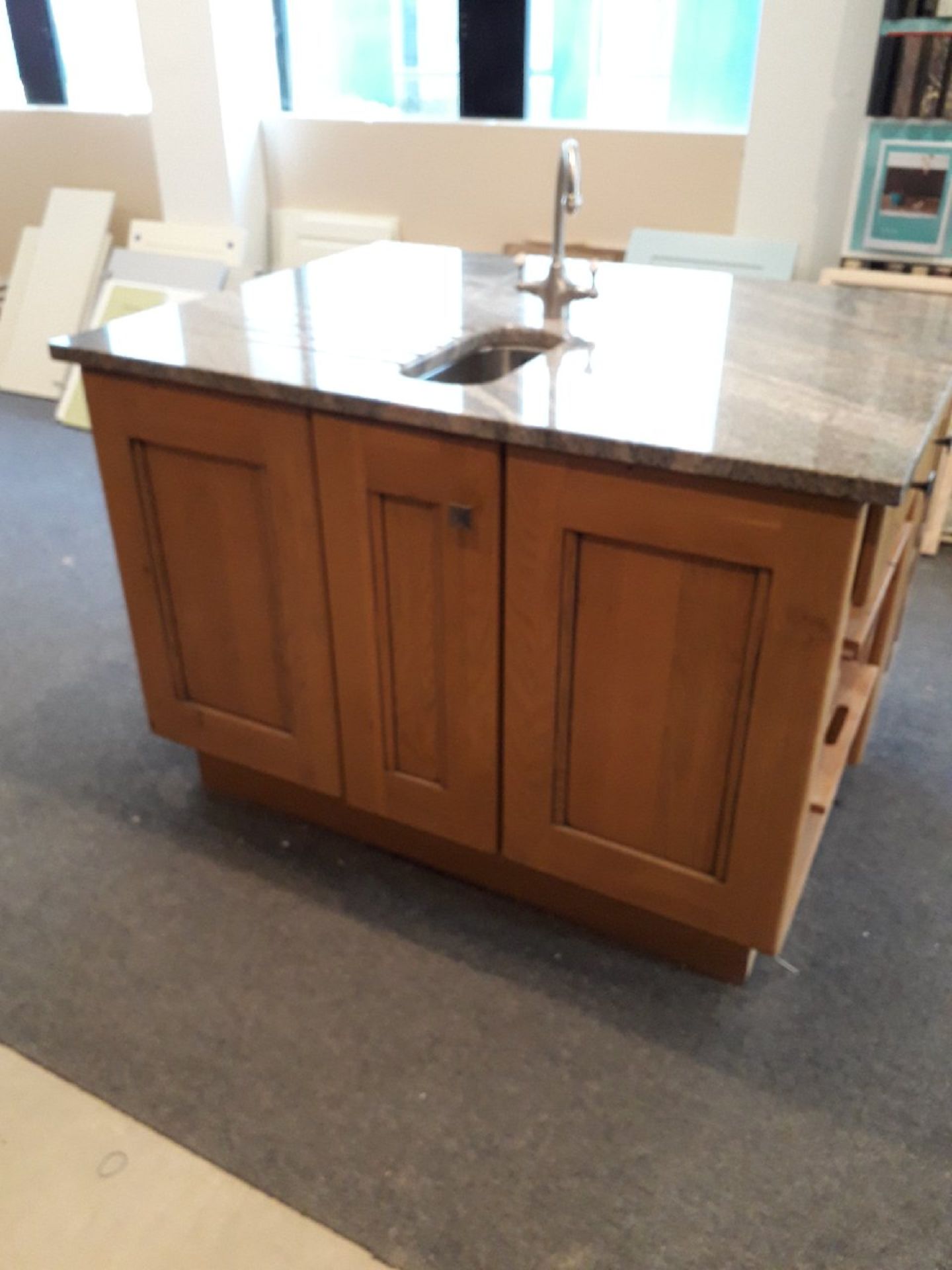 Oak/Grey Granite Topped Island Unit 1280x908 with - Image 2 of 4