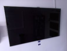 Samsung flatscreen TV, approx. 50”
