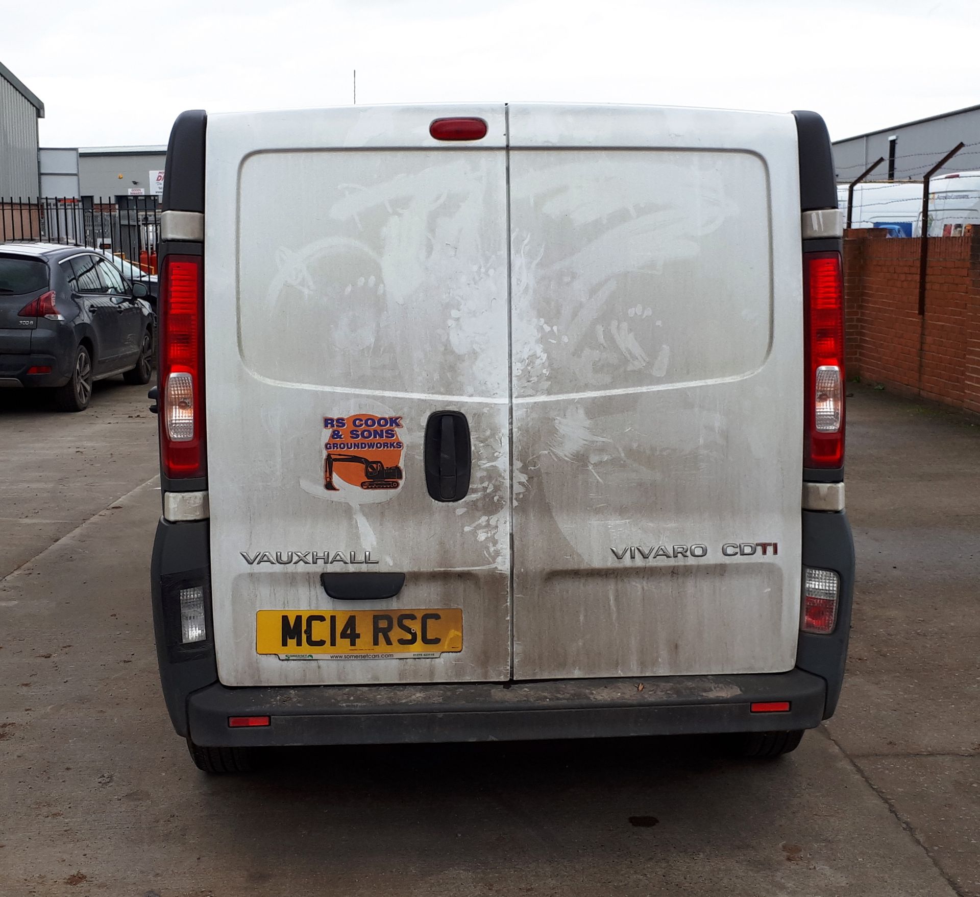 Vauxhall Vivaro 2900 CDTI LWB Panel Van, registration MC14 RSC, first registered 16 April 2014, V5 - Image 4 of 11