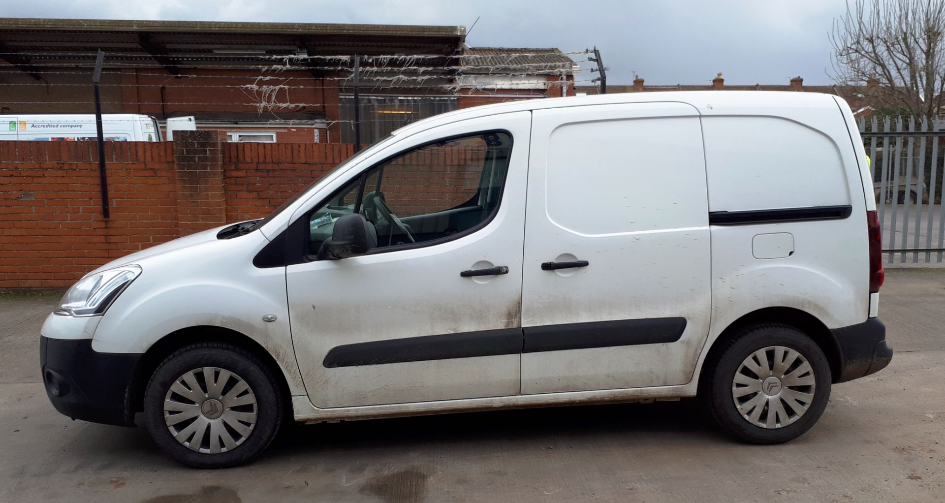 Citroen Berlingo 625 Enterprise HDI Panel Van, registration D16 RSC, first registered 7 March - Image 2 of 10