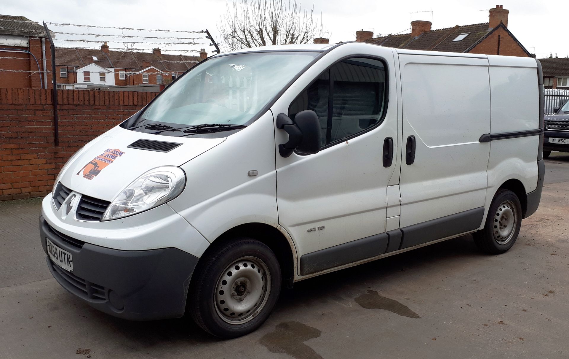 Renault Trafic SL27+ dCi 115 Panel Van, registration: MW59 UTK, first registered 31 January 2010, V5