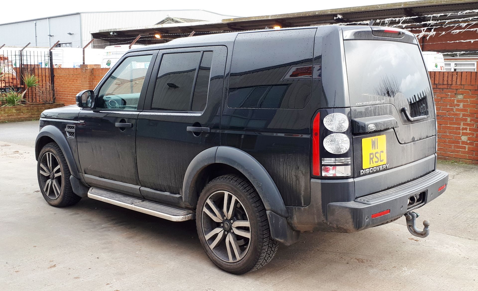 Land Rover Discovery XS SDV6 3.0 Auto Light 4x4 Ut - Image 3 of 15