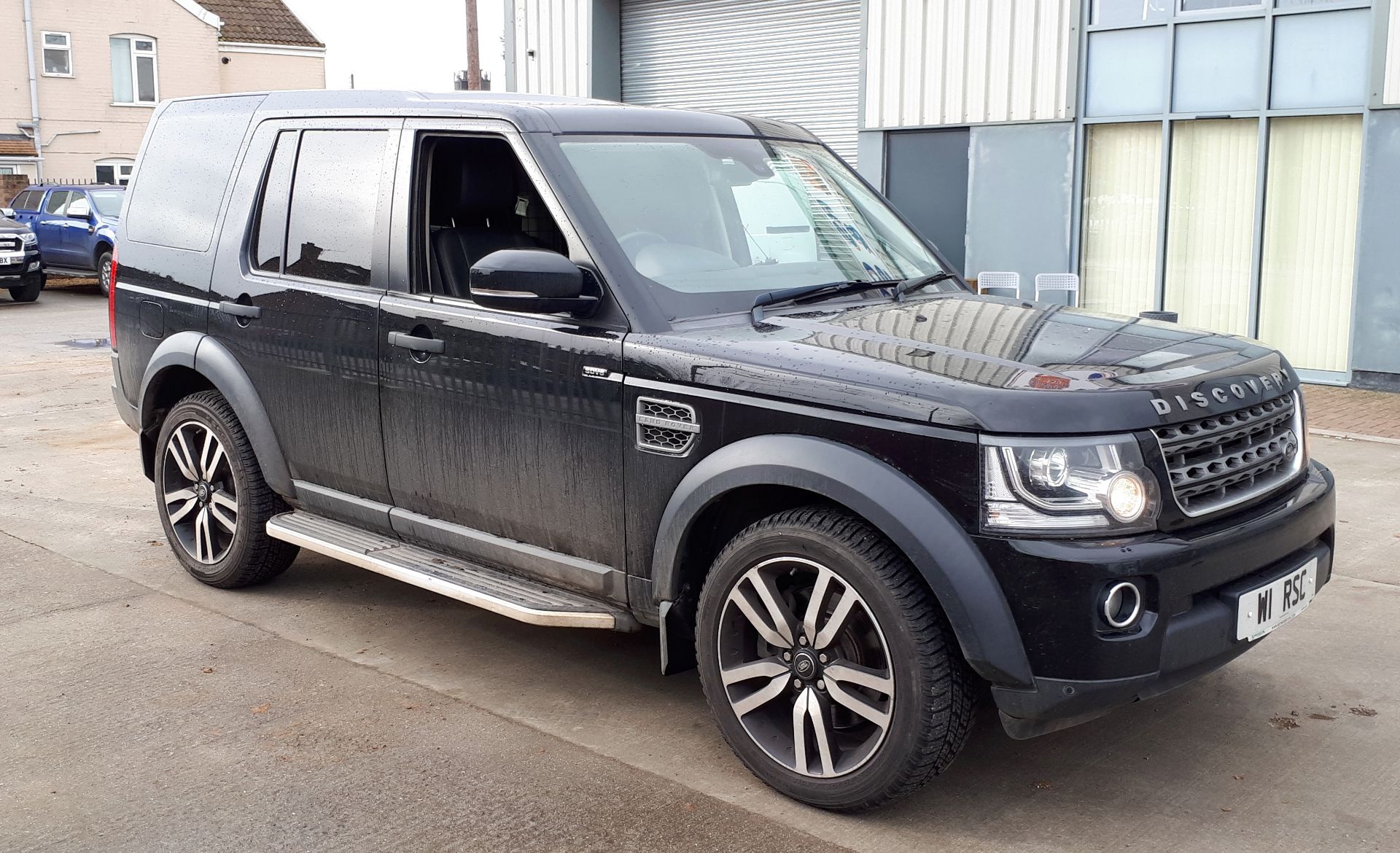 Land Rover Discovery XS SDV6 3.0 Auto Light 4x4 Ut - Image 9 of 15