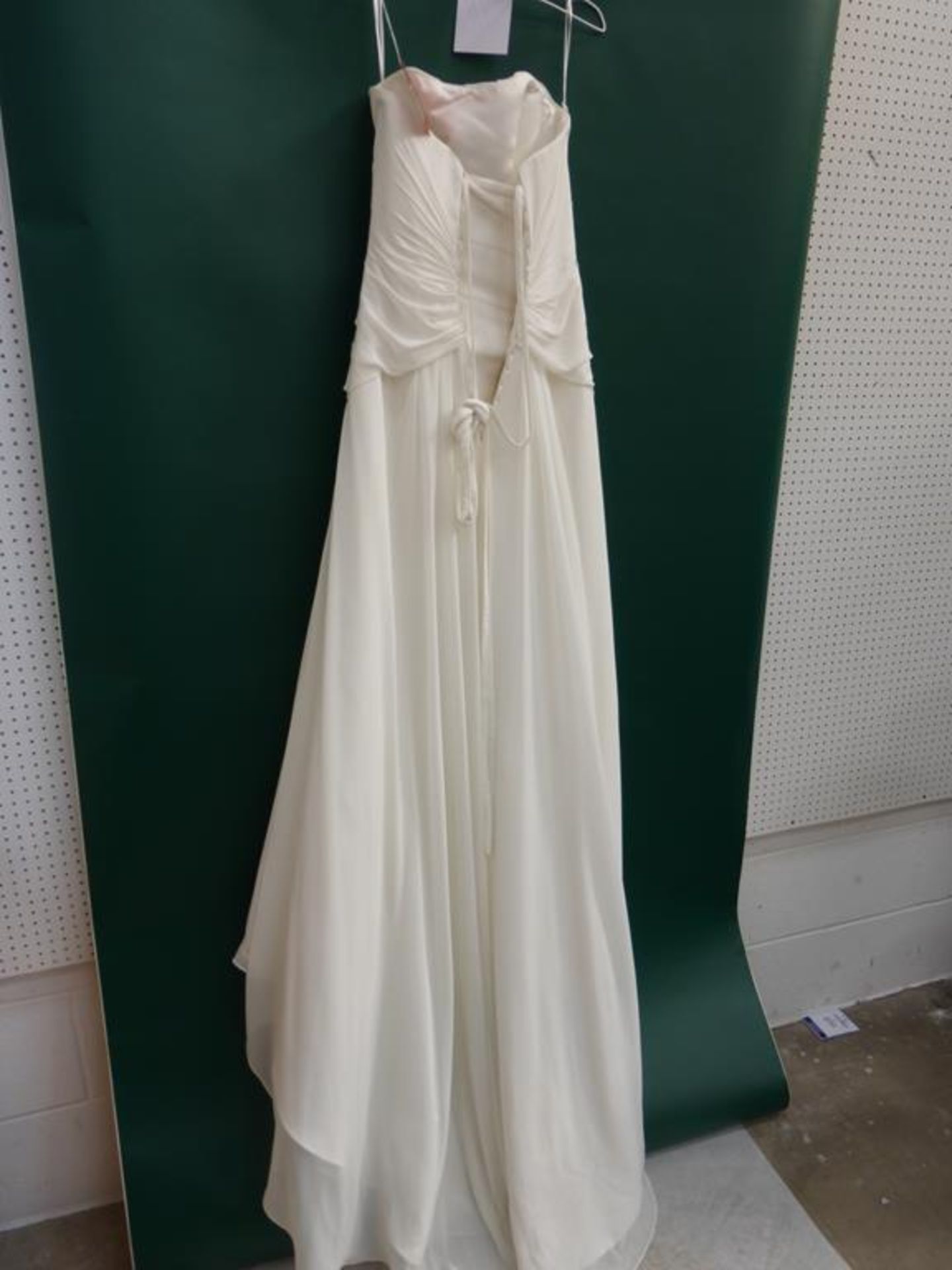 * Romantica Collections Wedding Dress UK Size 10 (RRP £890) - Image 3 of 4