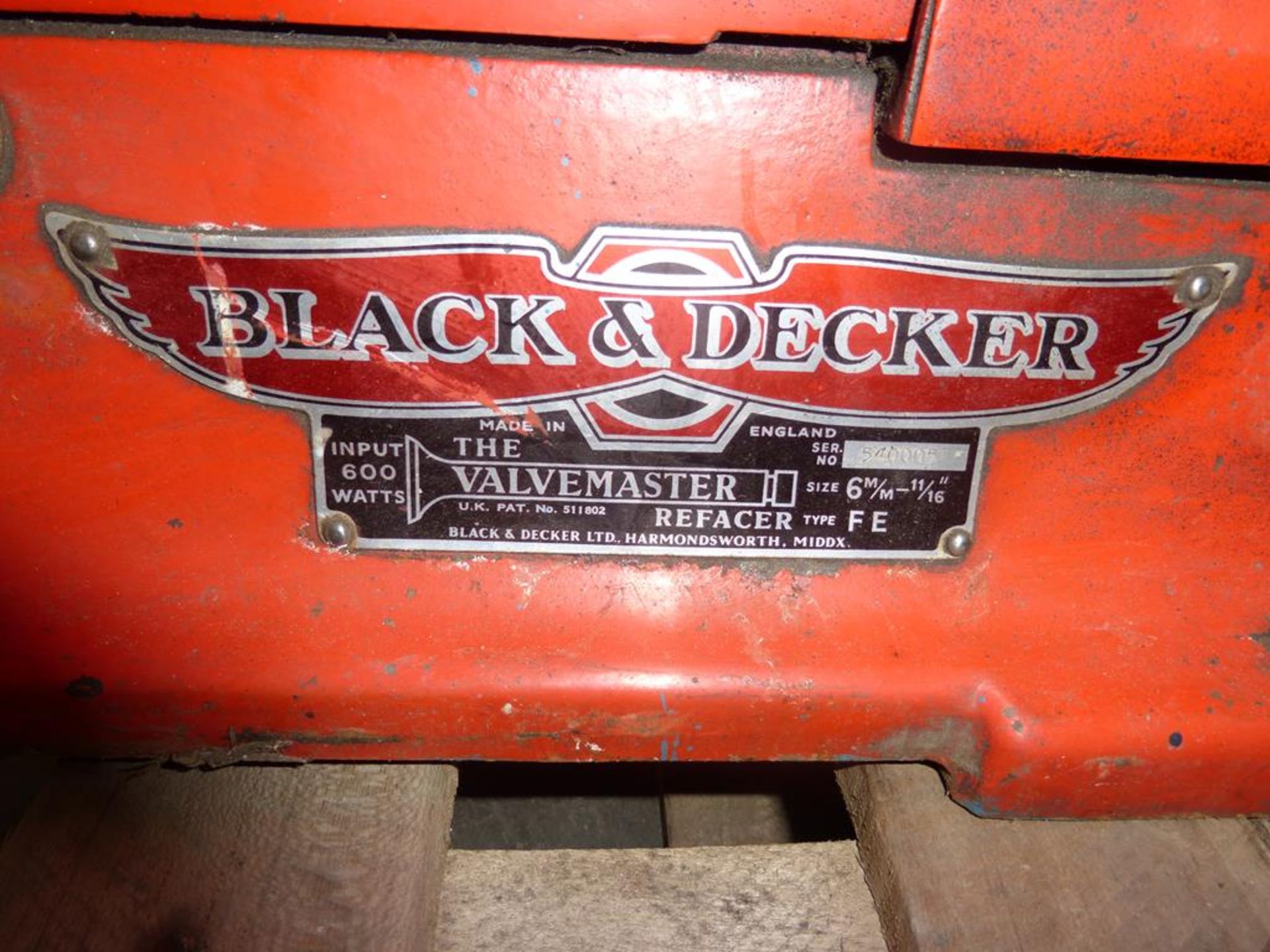 * A Black and Decker Valve Grinder. Please note there is a £5 plus VAT Lift Out Fee on this lot. - Image 2 of 4