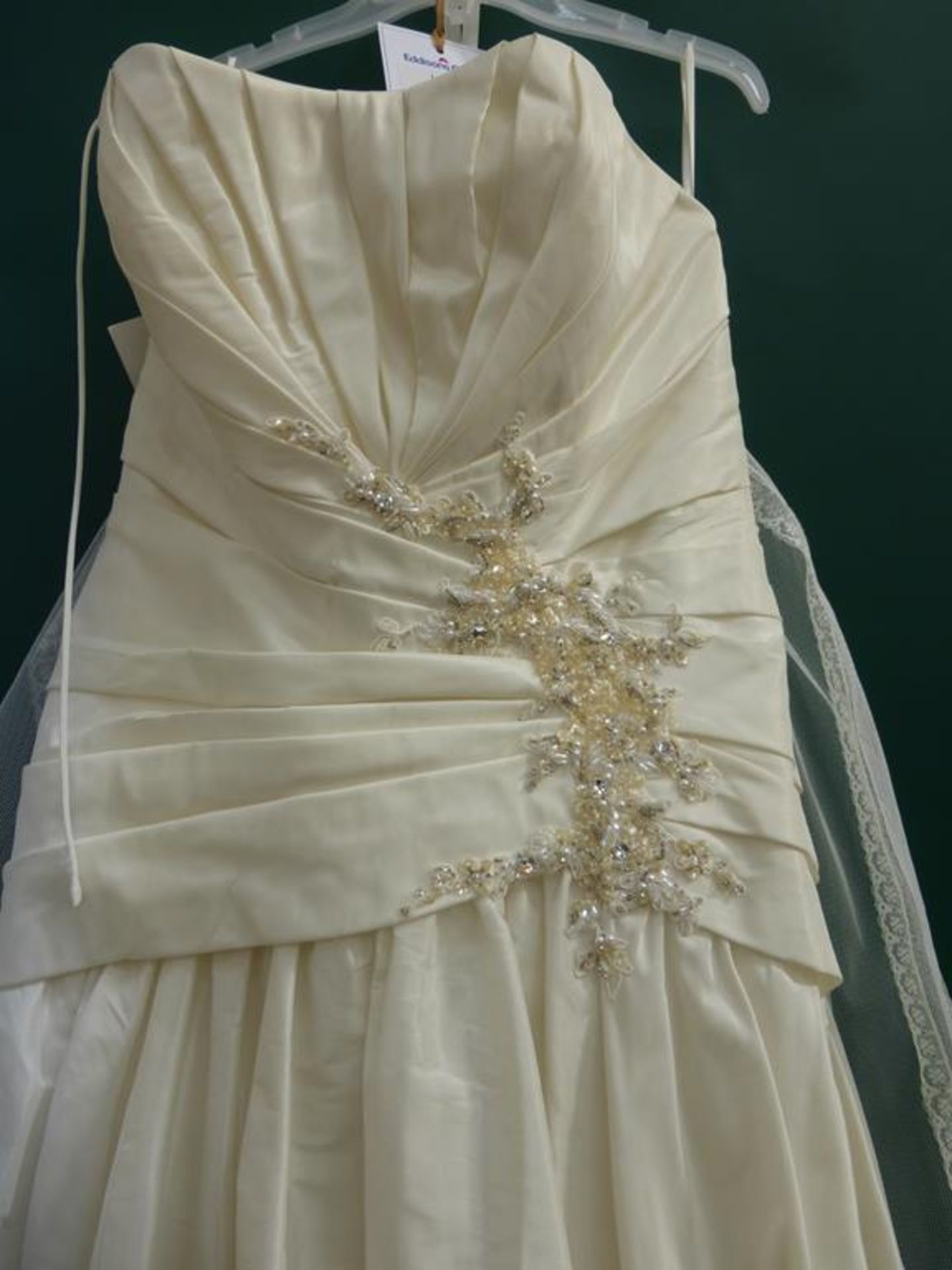 * Benjamin Roberts Wedding Dress UK Size 14 (RRP £970) - Image 2 of 4