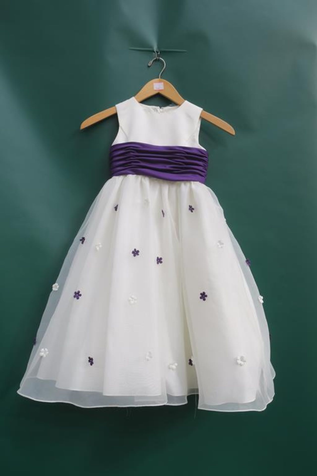 * Seven Flower Girl Dresses. Brands to include Romantica and Eden Princess. Labelled Sizes range - Image 9 of 10