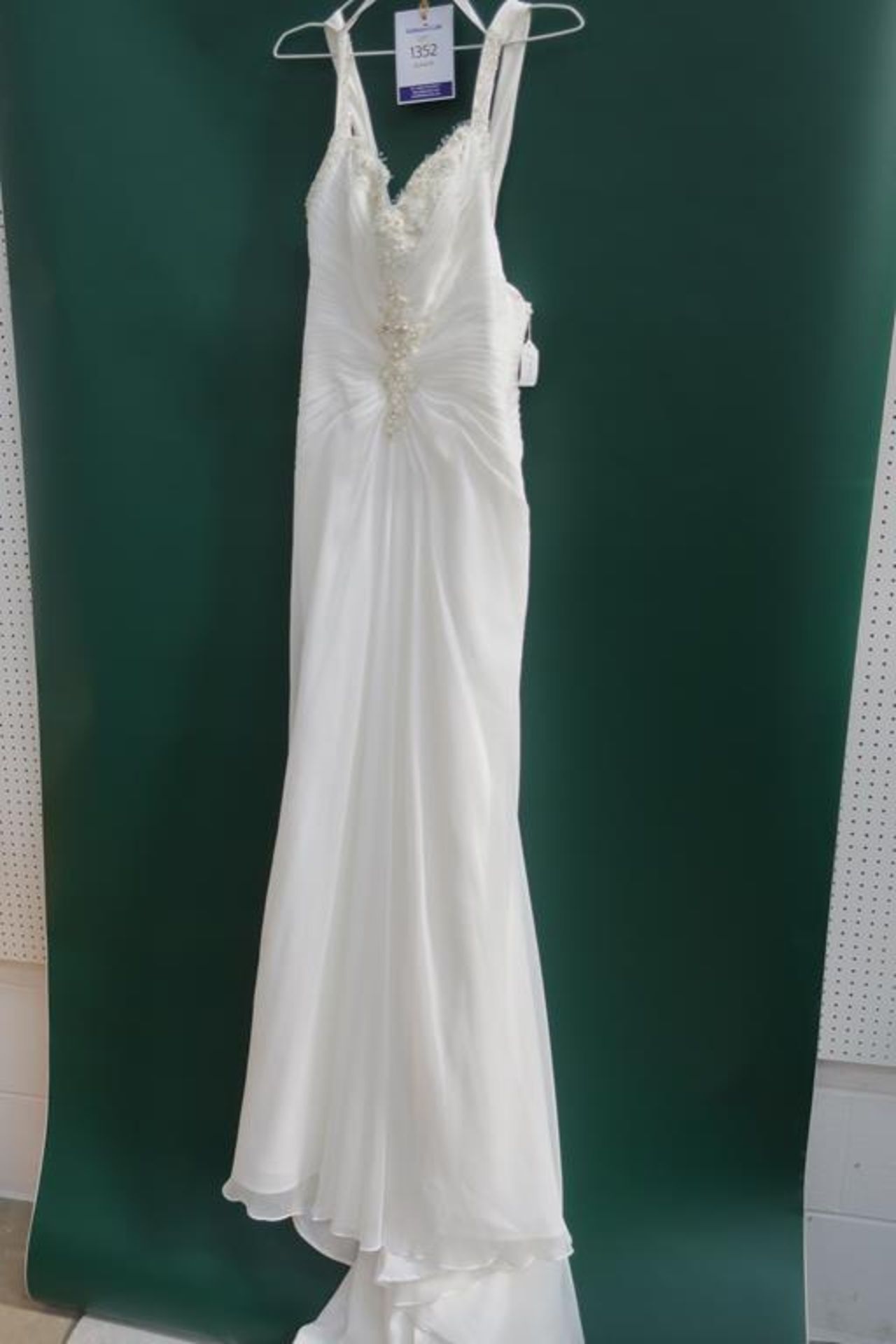 * 'Beautiful' Wedding Dress UK Size 8 (RRP £795)