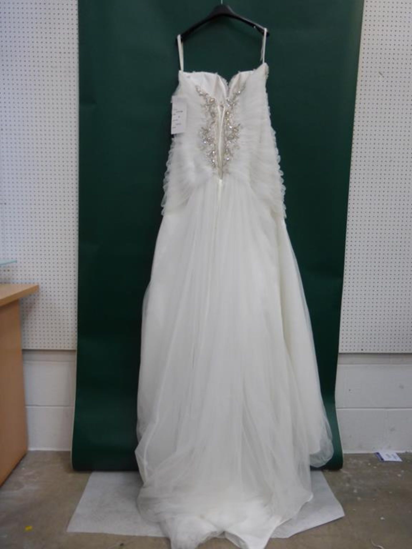 * Sophia Tolli Australia Wedding Dress UK Size 20 (RRP £1560) - Image 3 of 4