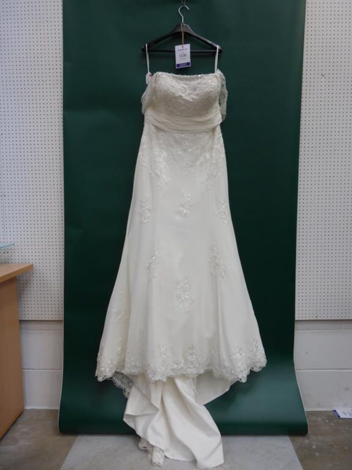 * Sincerity Wedding Dress UK Size 22 (RRP £885) - Image 2 of 4