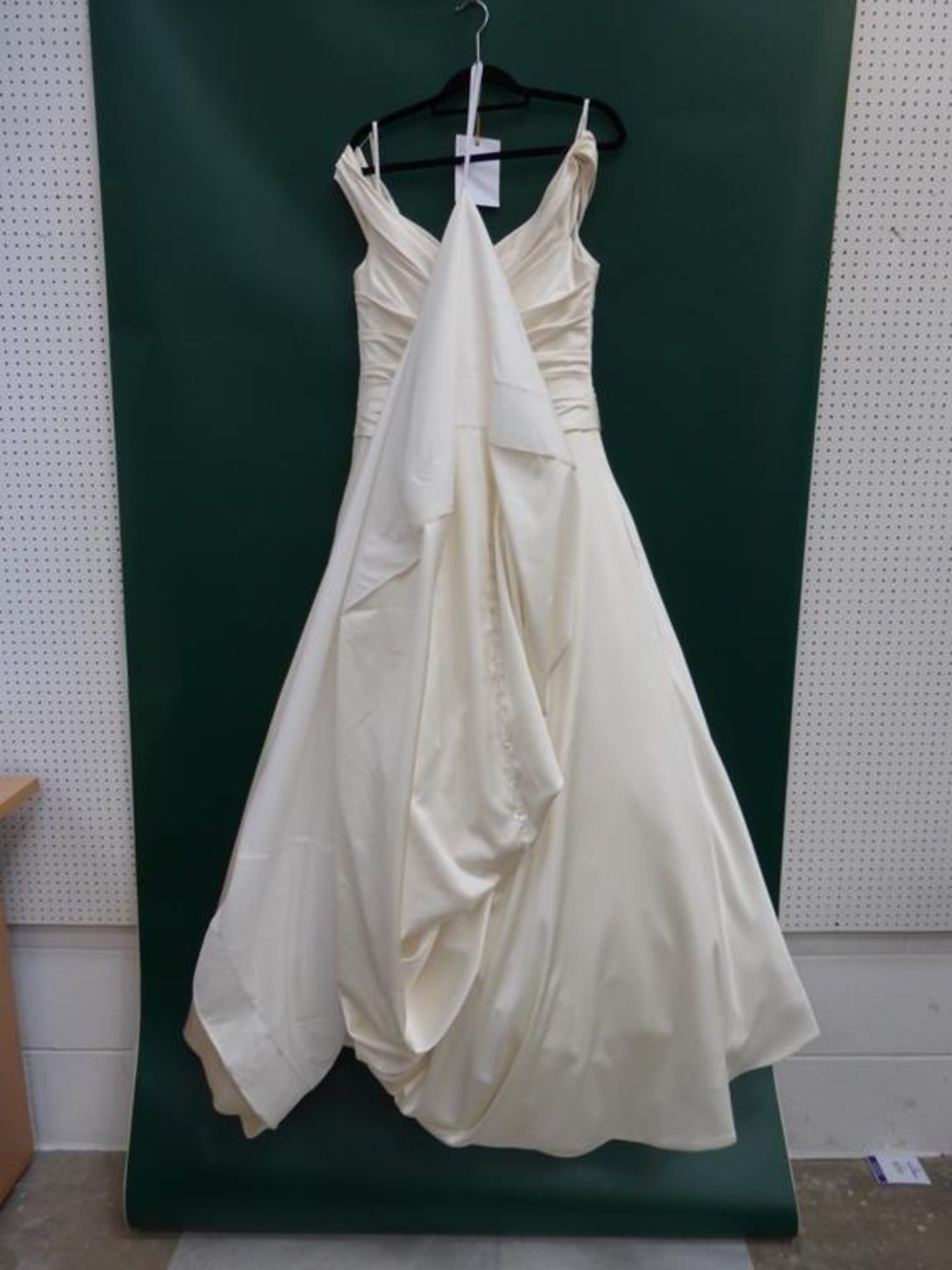 * Enchanting by Mon Cheri Wedding Dress UK Size 18 (RRP £1200) - Image 2 of 3