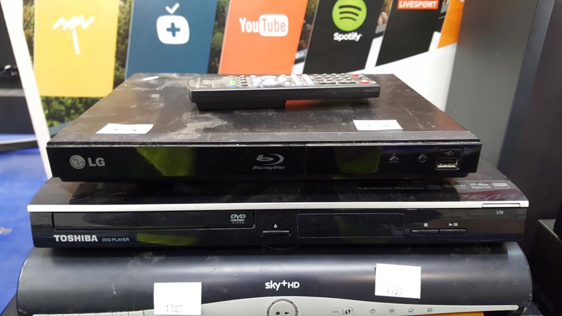 * 4 X DVD/Blu-Ray Players, Recording System, Sky Box (6) - Image 4 of 4