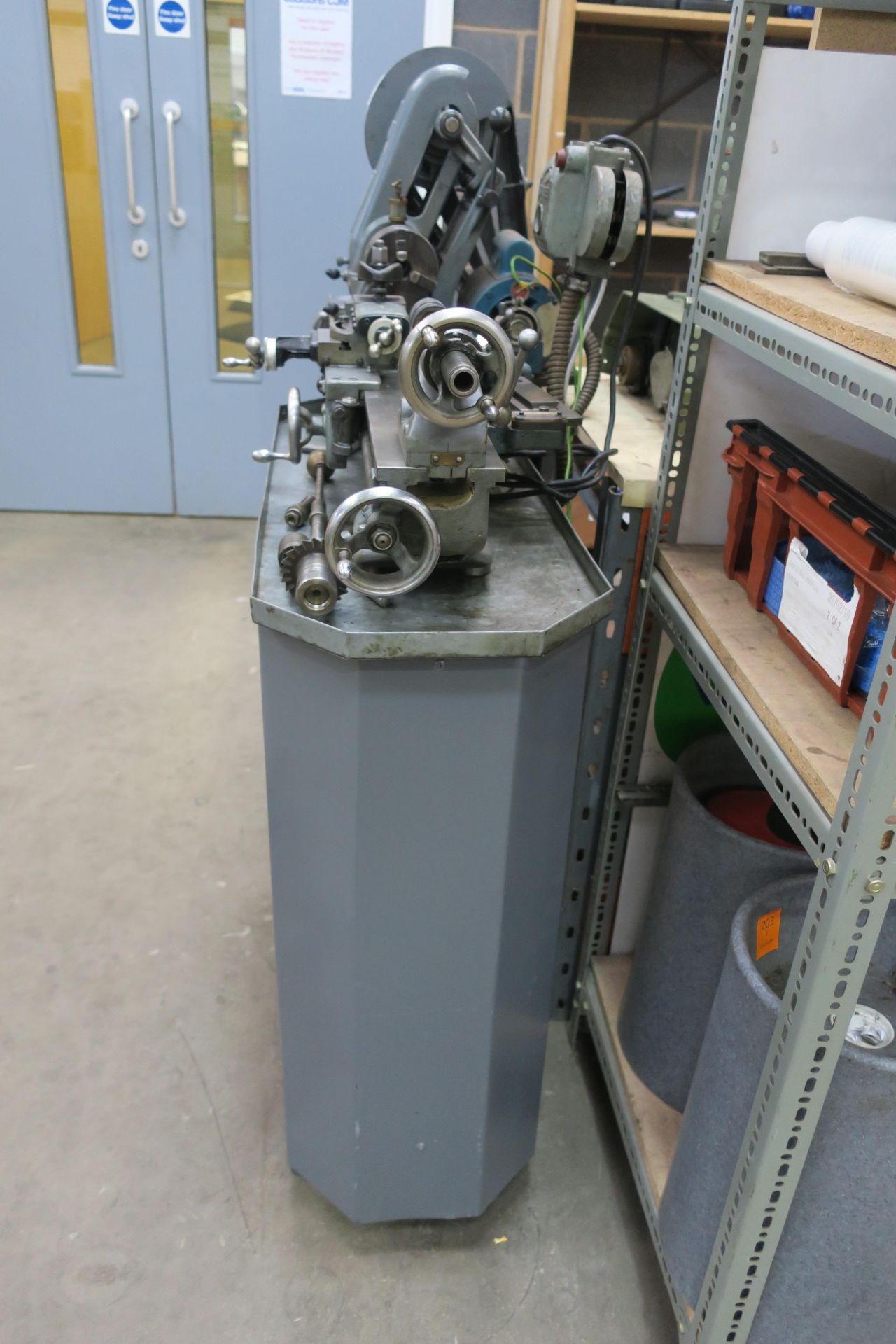 A Myford ML7 Lathe and Tooling 240V. Please note there is a £5 plus VAT lift out fee on this lot - Image 7 of 11