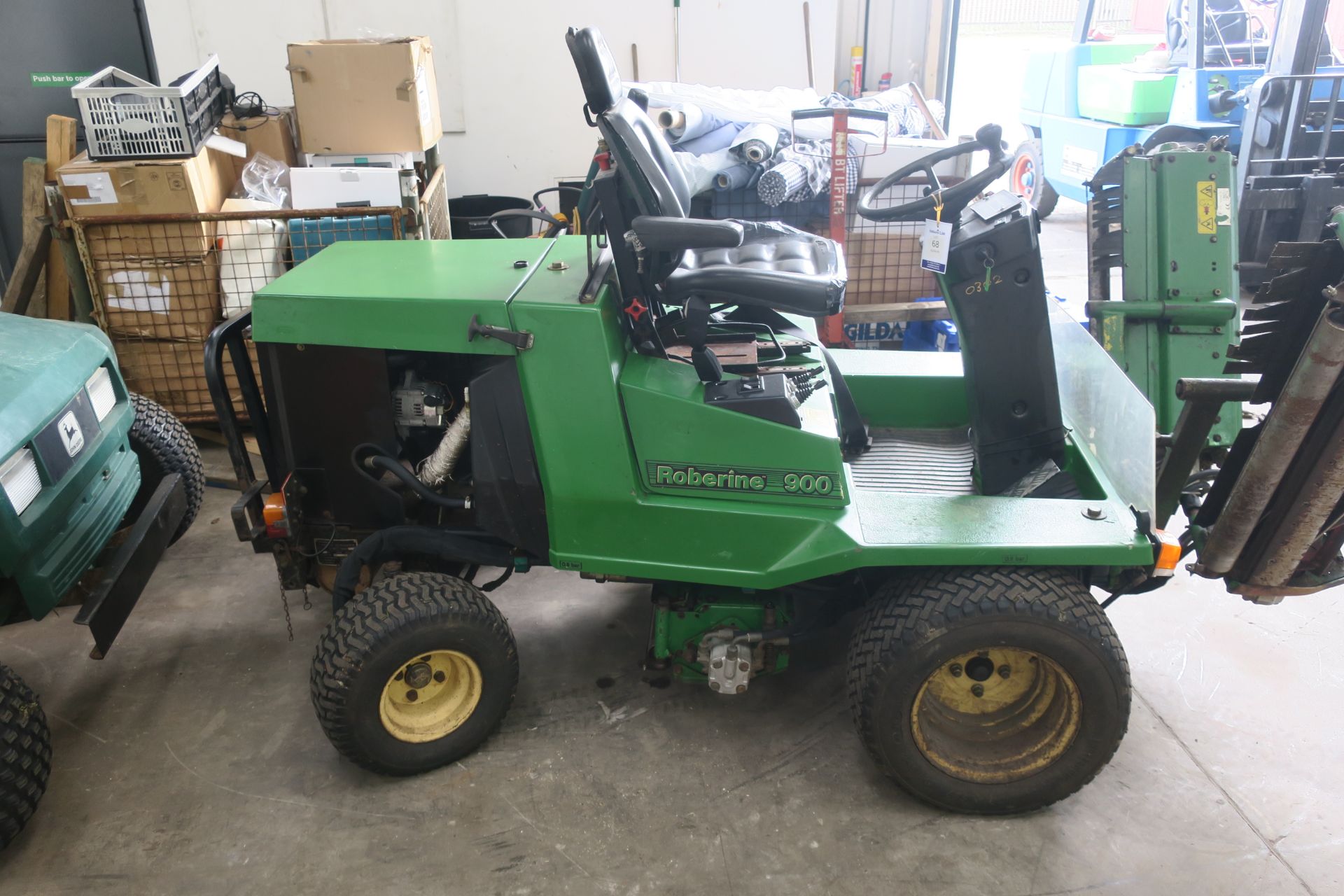 * A John Deere Roberine 900 Triple Mower Diesel - Image 4 of 8