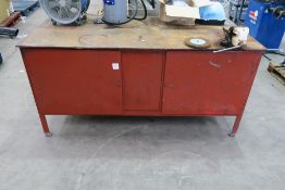 * A Steel Work Bench complete with a Woden 186B/3 Vice. Please note there is a £10 plus VAT lift out