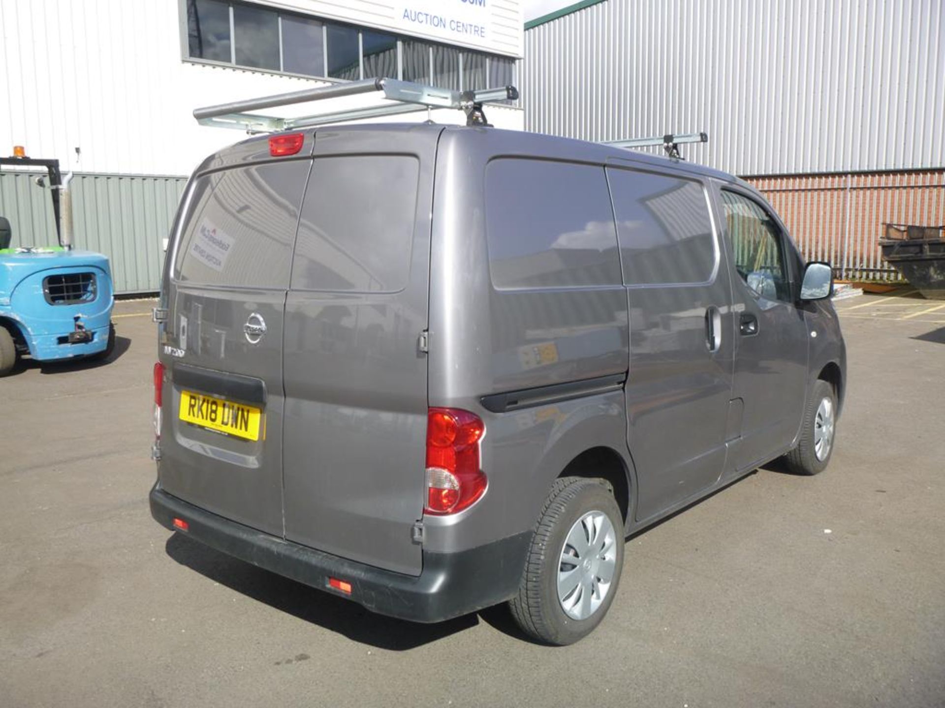 * 2018 Nissan NV200 Diesel Panel Van comes fitted with Rhino Roof Bars, First MOT due 19th March - Image 4 of 18