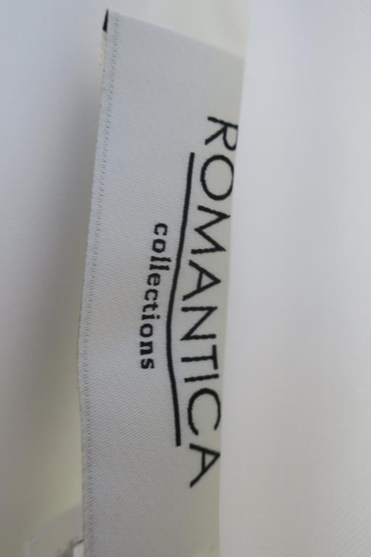 * Romantica Collections Wedding Dress UK Size 12 (RRP £1110) - Image 5 of 5