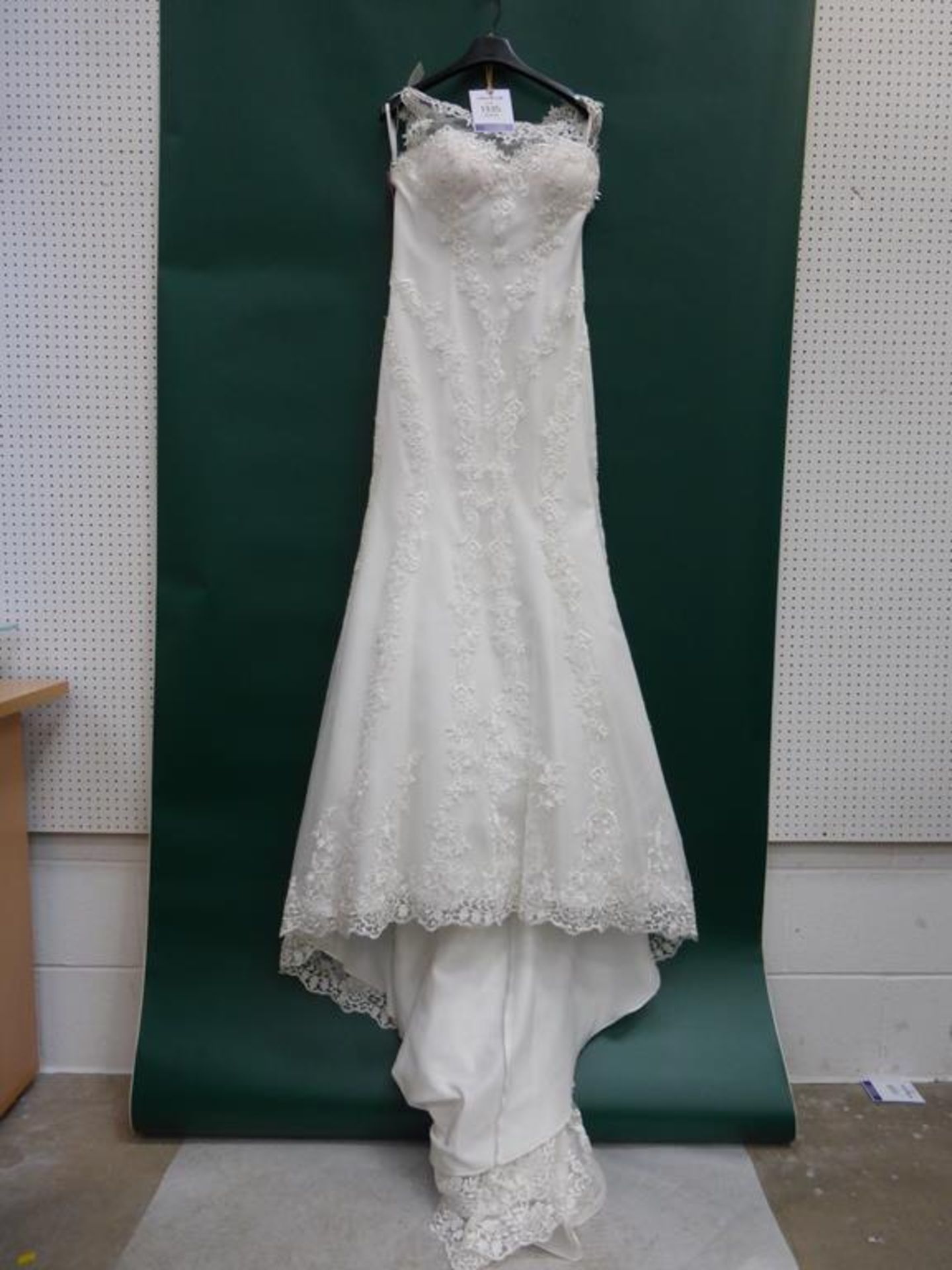 * Romantica Collections Wedding Dress UK Size 14 (RRP £1085) - Image 2 of 3