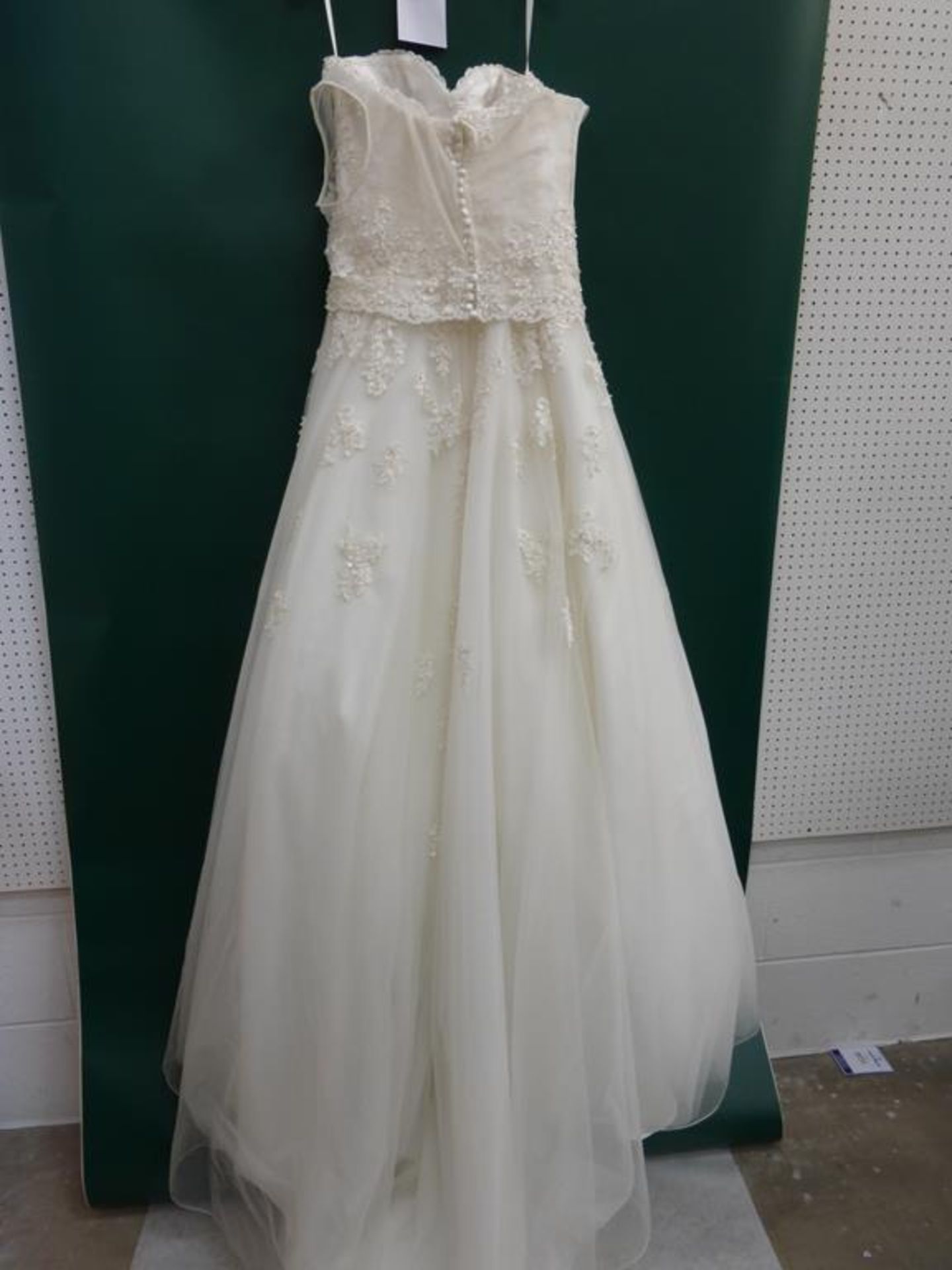 * Sincerity Wedding Dress UK Size 14 (RRP £1030) - Image 3 of 5