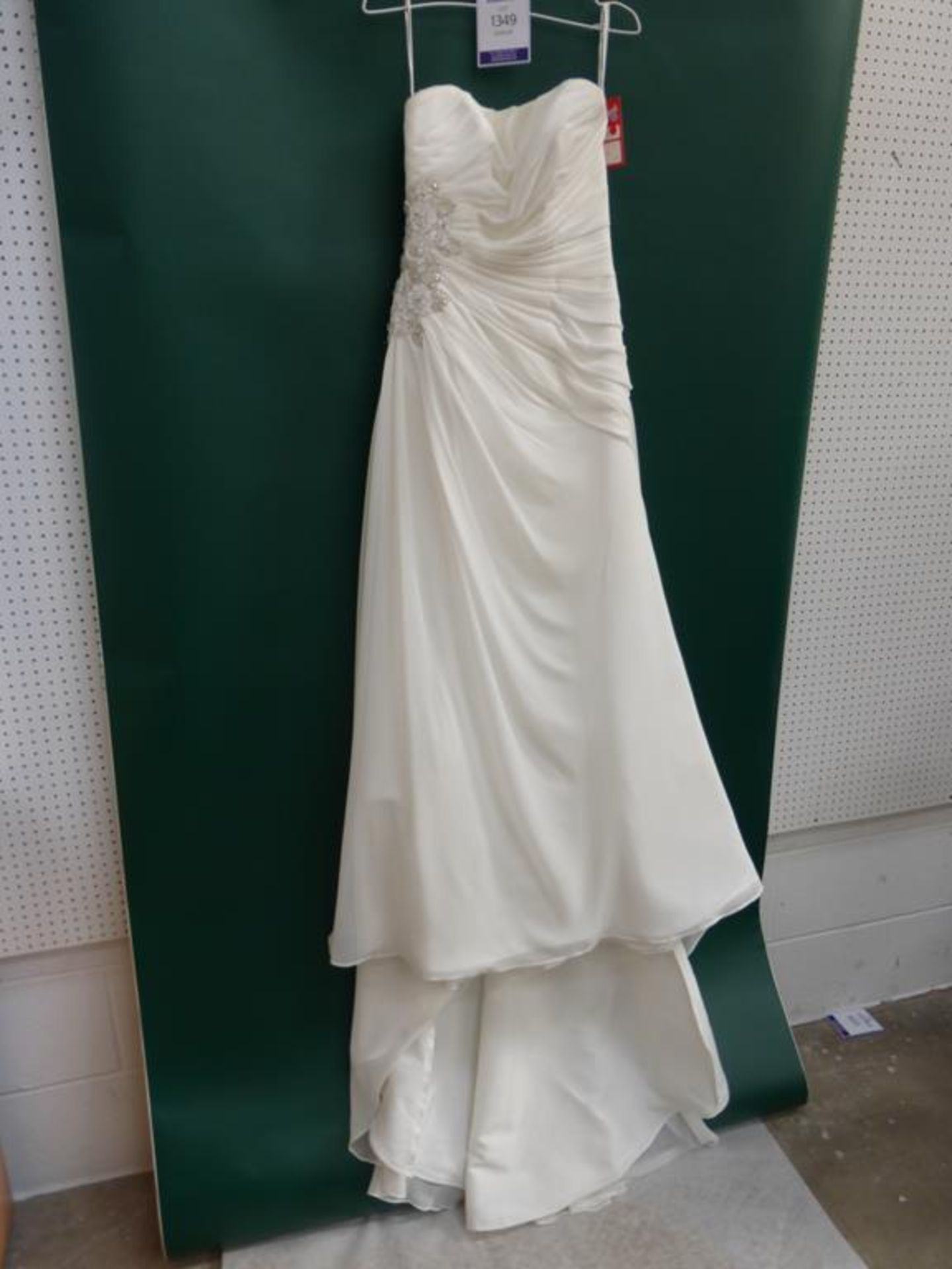 * Romantica Collections Wedding Dress UK Size 10 (RRP £890)