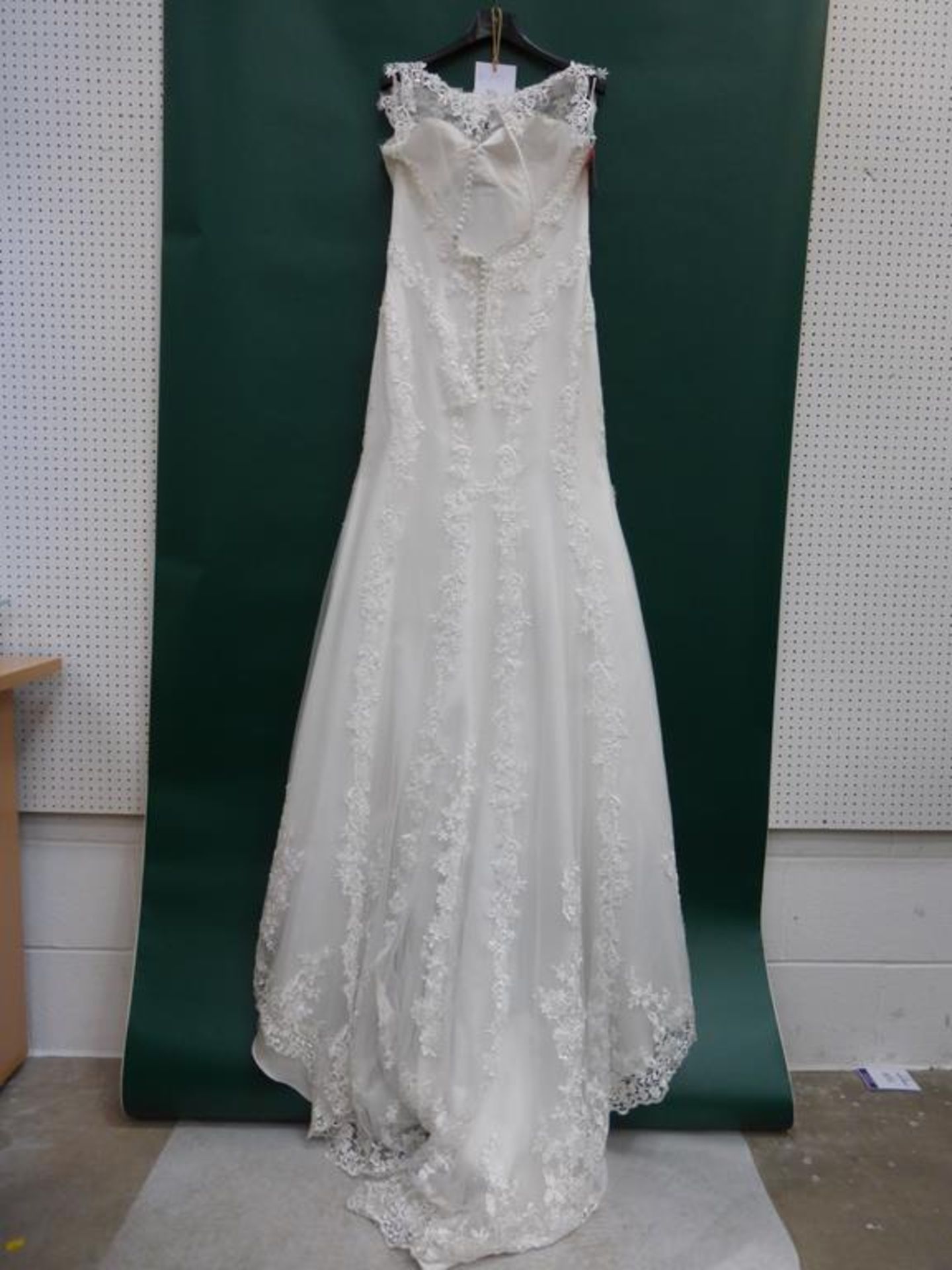 * Romantica Collections Wedding Dress UK Size 14 (RRP £1085)