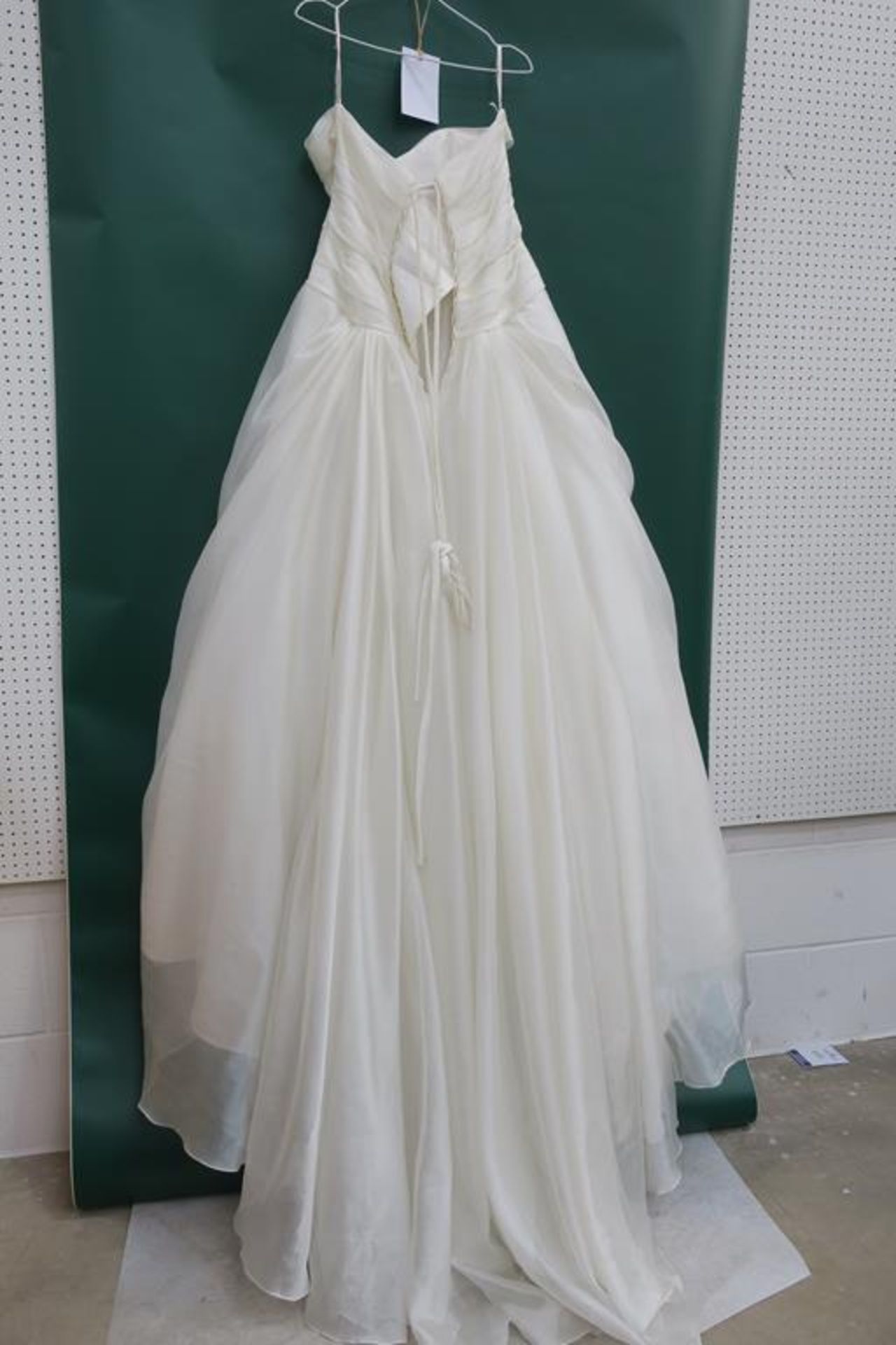 * 'Beautiful' Wedding Dress UK Size 16 (RRP £860) - Image 3 of 4