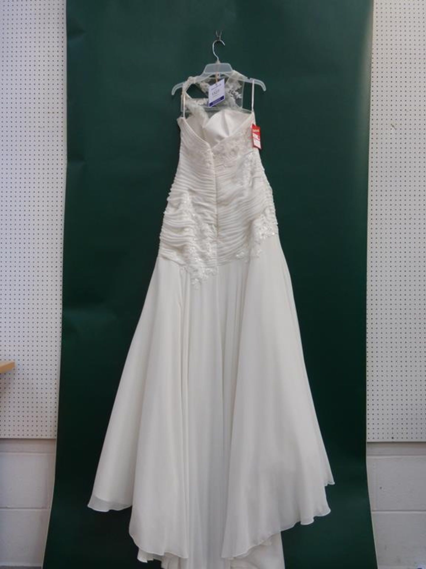 * 'Beautiful' Wedding Dress UK Size 16 (RRP £910) - Image 3 of 4