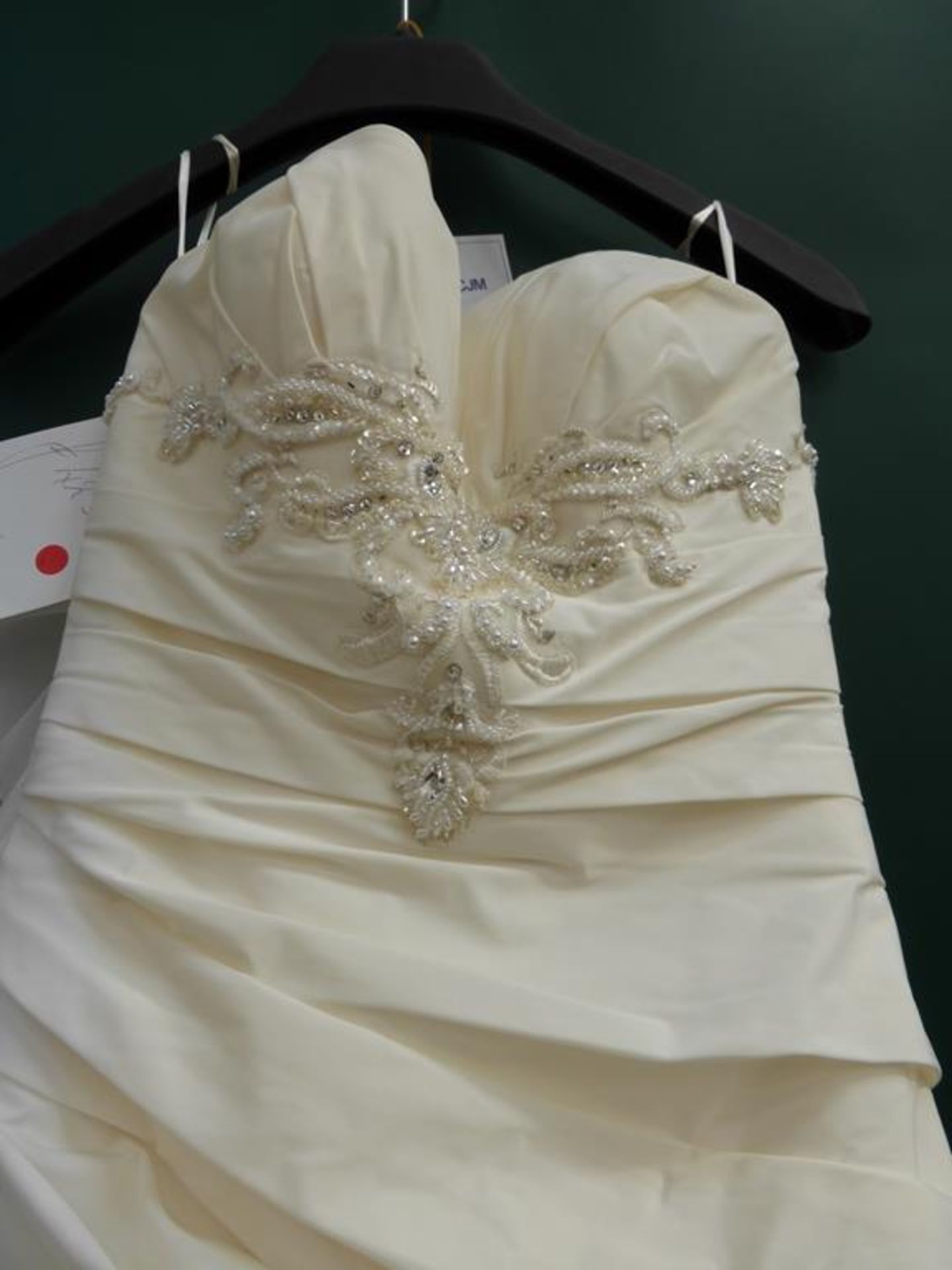 * Benjamin Roberts Wedding Dress UK Size 8 (RRP £425) - Image 3 of 4