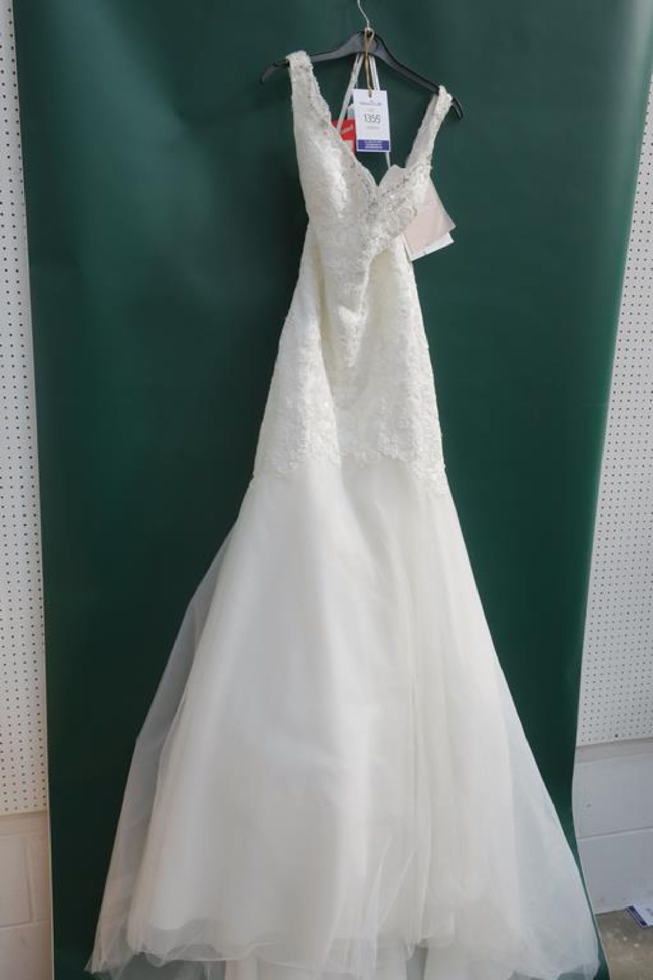 * Romantica Collections Wedding Dress UK Size 12 (RRP £1110)