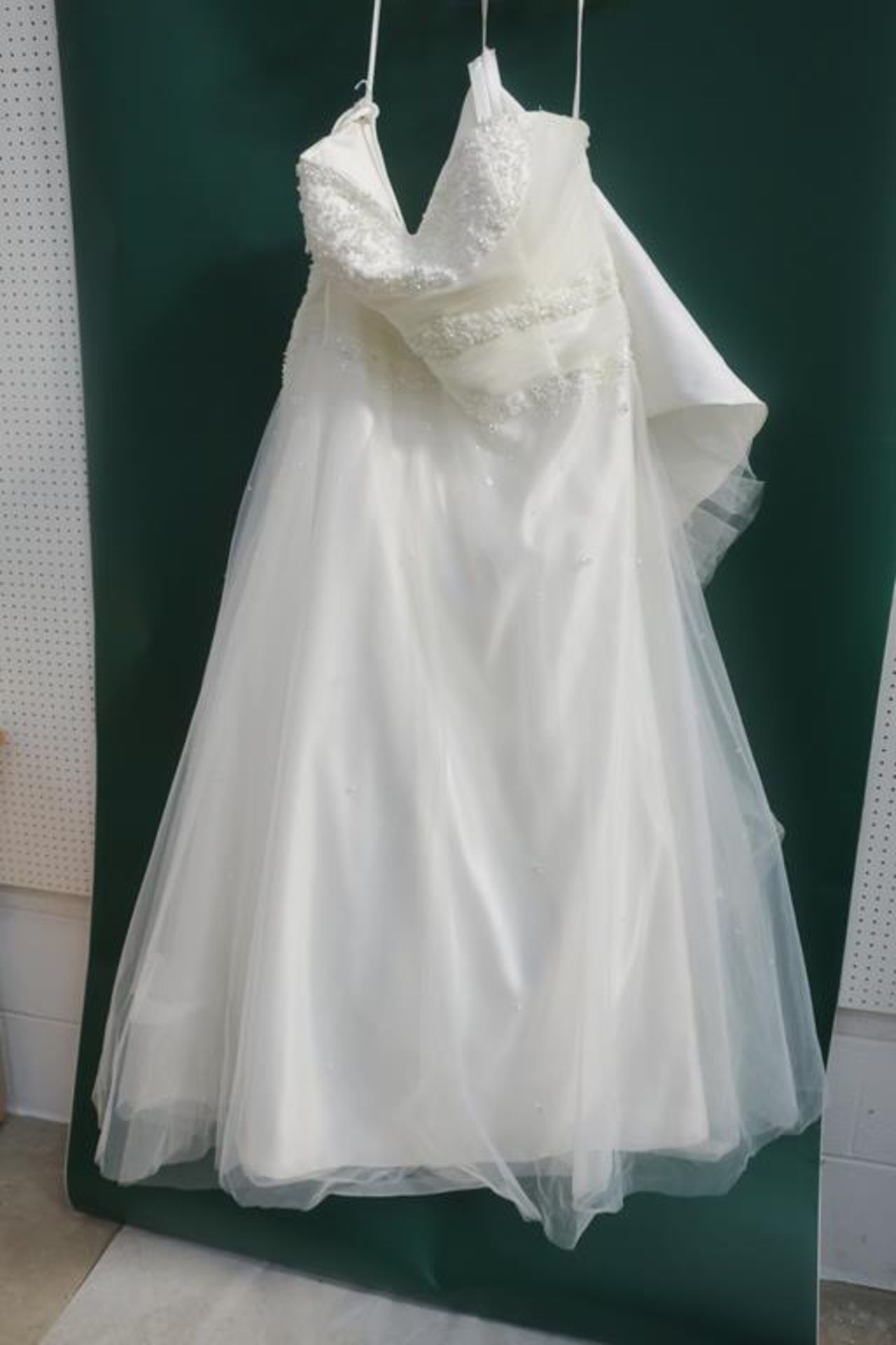 * Wedding Dress (Make Unknown) UK Size 28 (RRP £850)